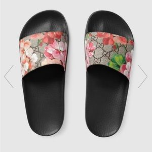 Gucci Women’s Supreme Blooms Sandals